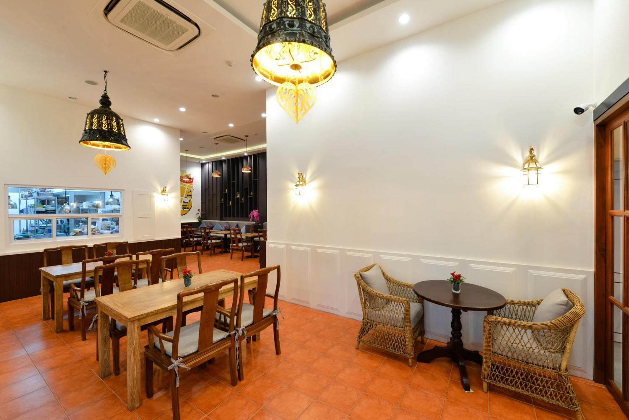 Villa De Pranakorn Bangkok Zewnętrze zdjęcie Interior of a Thai restaurant