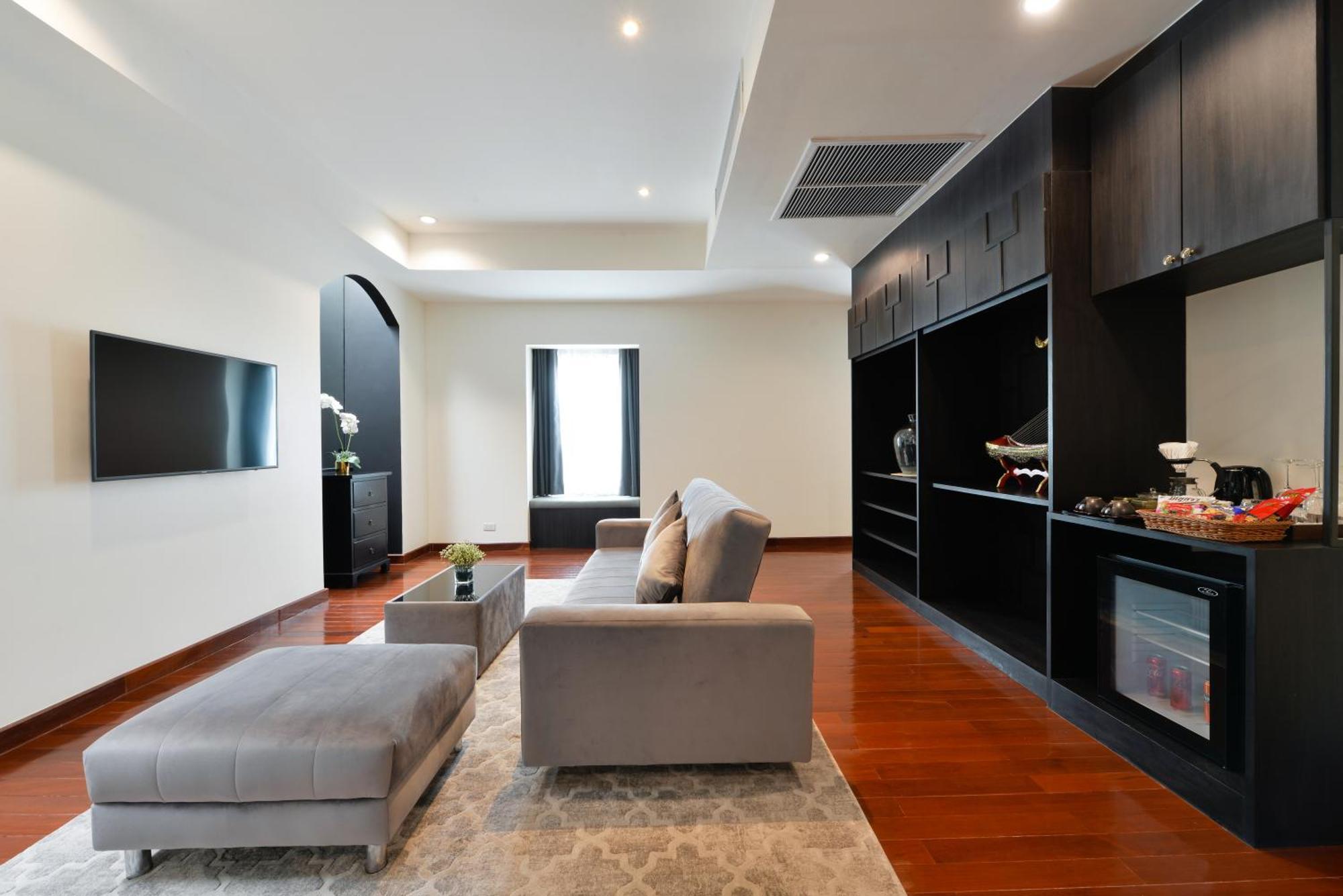Villa De Pranakorn Bangkok Zewnętrze zdjęcie A suite at the airport
